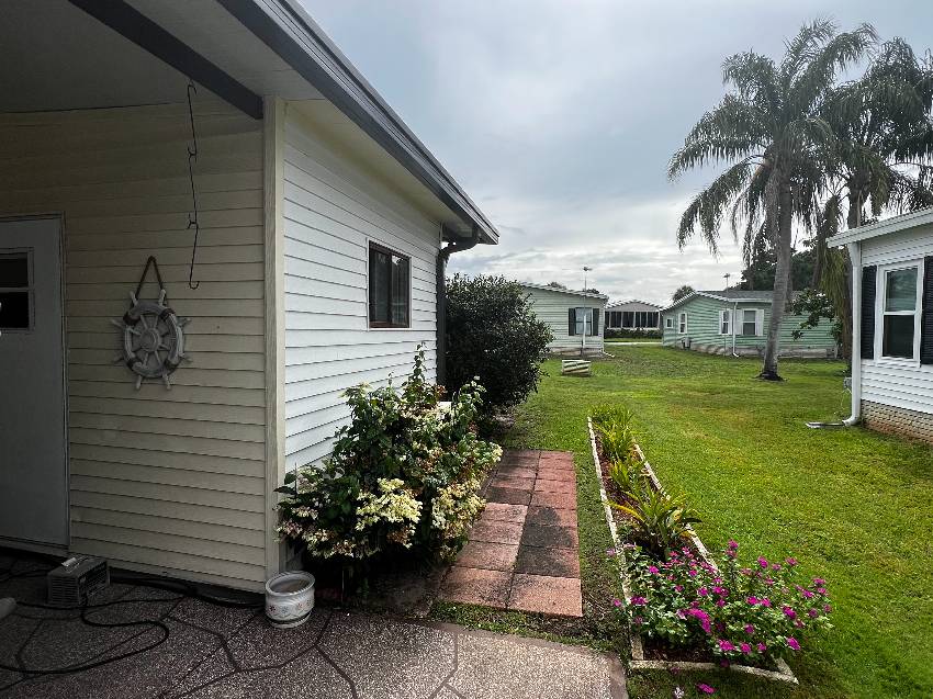 648 Century Lane a Winter Haven, FL Mobile or Manufactured Home for Sale